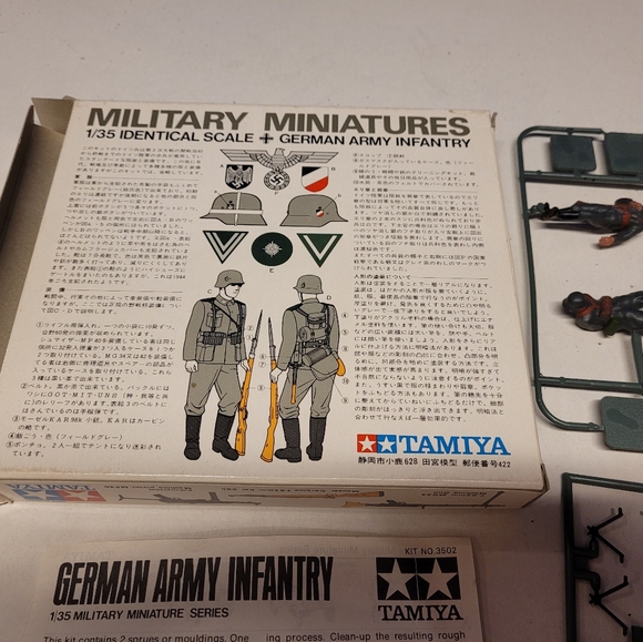 Tamiya 1/35th Scale German Infantry Artillery Assault Troops Model Kits - Picture 9 of 13
